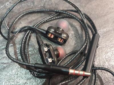 Kõrvaklapid SuperBass 3.5mm Microfoniga Must