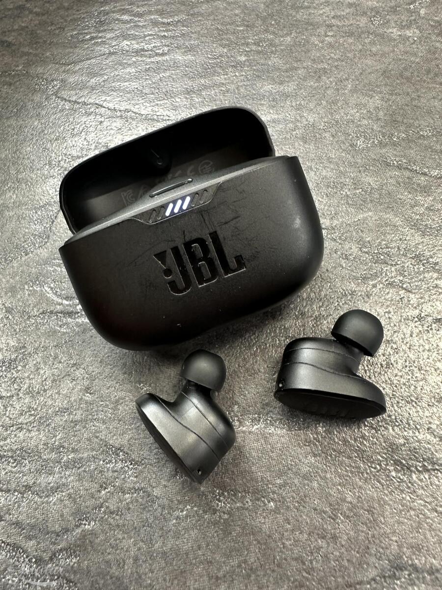 Juhtmevabad kõrvaklapid JBL Tune 130NC