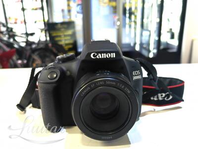 Peegelkaamera Canon EOS 2000D + 18-55mm III Kit