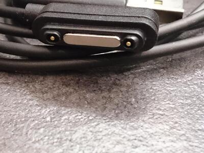 USB  juhe Sony Z1/Z2/Z3 magnetiga must UUS!