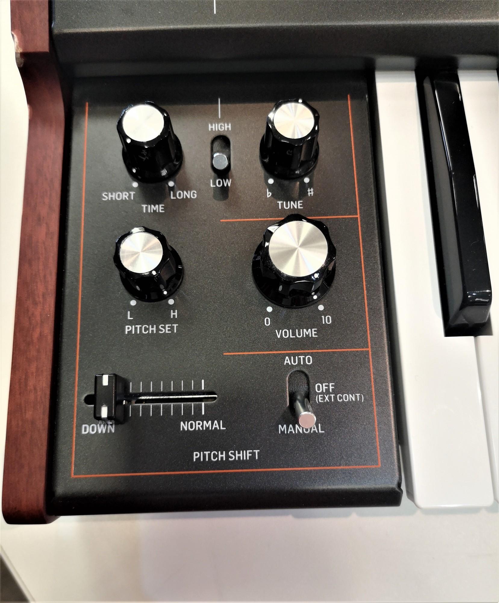 Süntesaator Behringer Vocoder VC340 Luutar