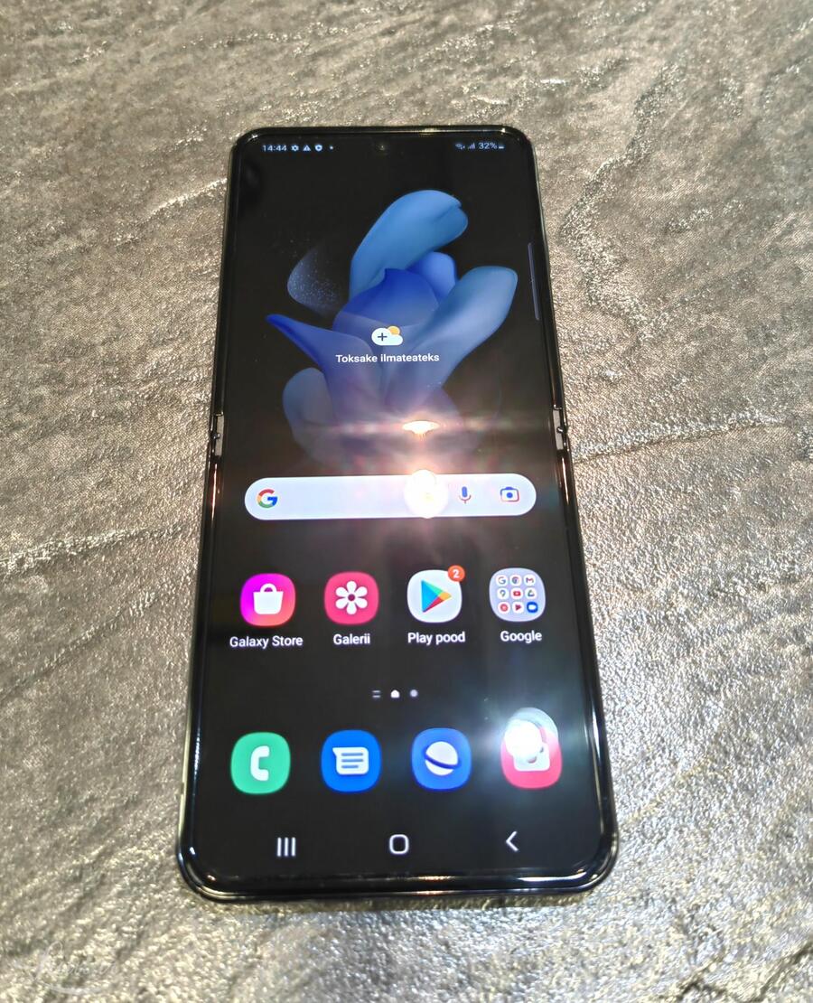 Mobiiltelefon Samsung Galaxy Flip 4 128GB UUS!