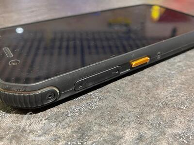 Mobiiltelefon Cat S42