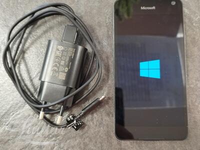 Mobiiltelefon Microsoft Lumia 650