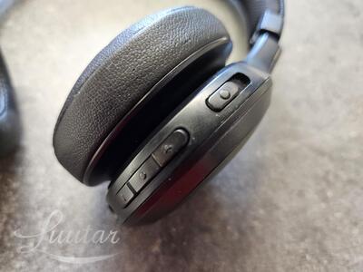 Juhtmevabad kõrvaklapid JBL Live 460NC