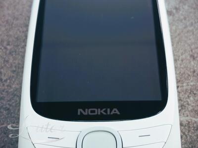 Mobiiltelefon Nokia 8210