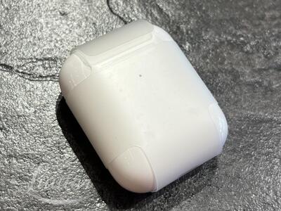 Kõrvaklappide laadimiskarp Apple A1938 UUS!