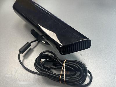 Kinect Xbox 360le + 3 mängu
