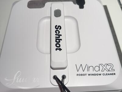 Aknapesurobot Schbot WindX2