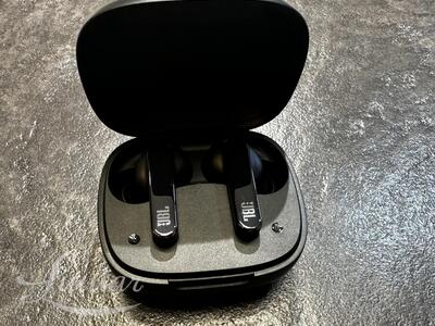 Juhtmevaba kõrvaklapid JBL LIVE Pro 2