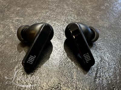 Juhtmevaba kõrvaklapid JBL LIVE Pro 2