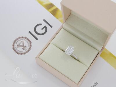 Kuldsõrmus 750* UUS! Briljant 4.26ct