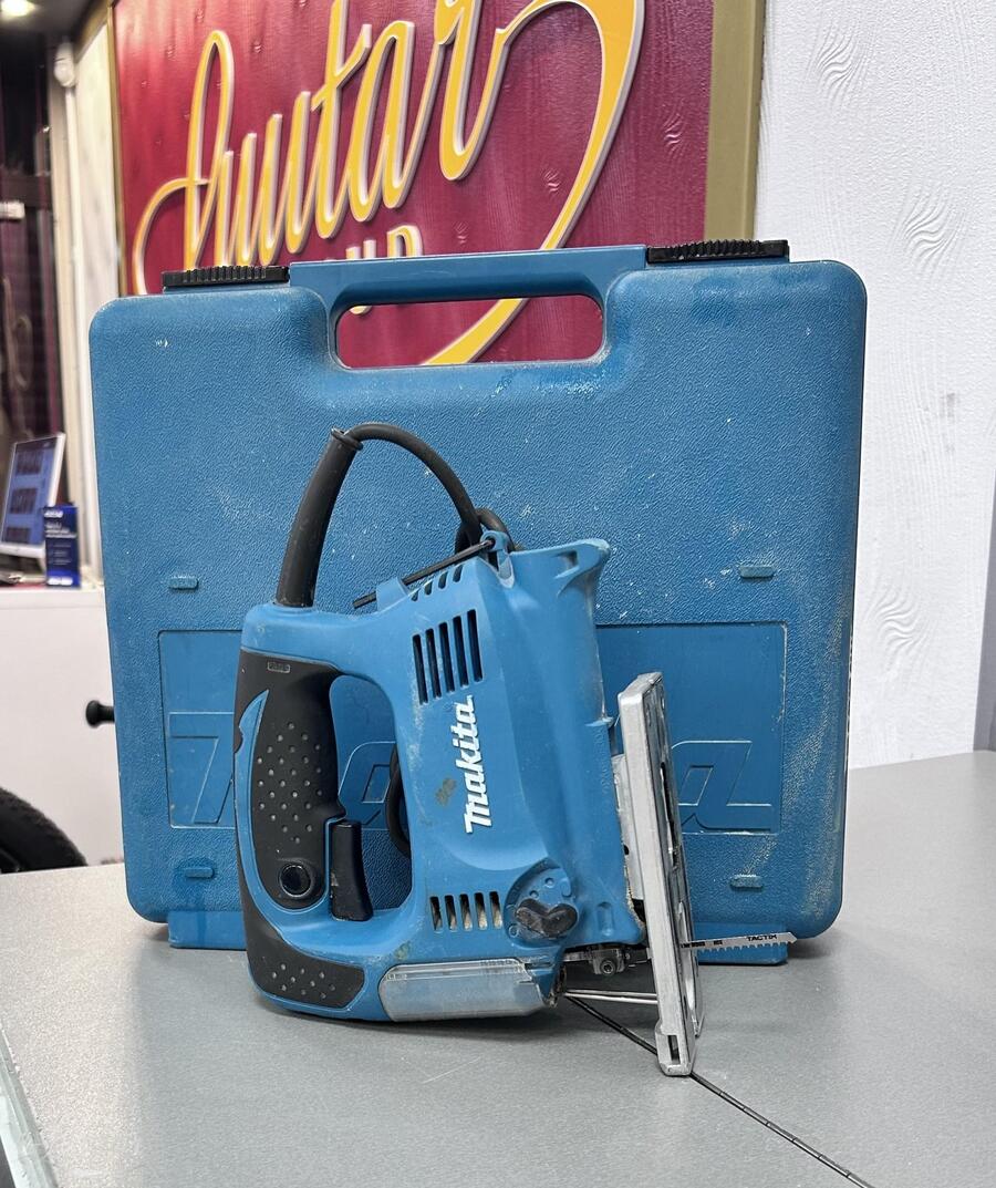 Tikksaag Makita 4329