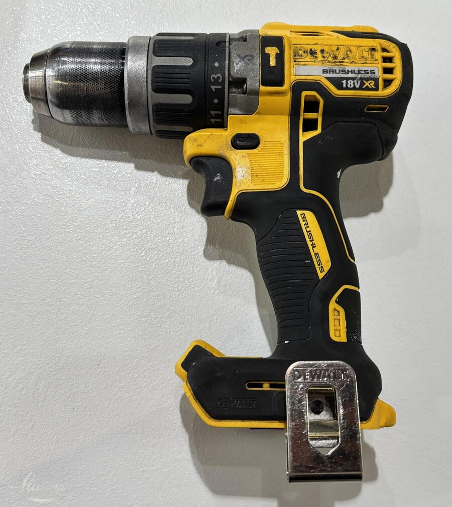 Akutrell DCD796