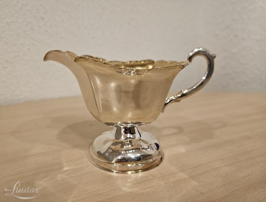 Hõbe koorekann 830*