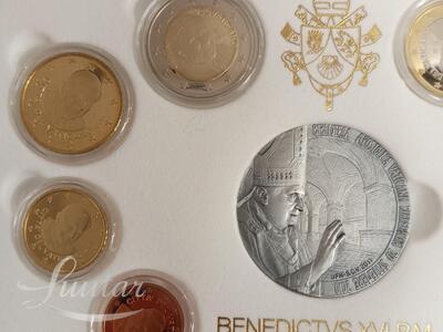Benedictvs XVI P.M Anno MMXI komplekt