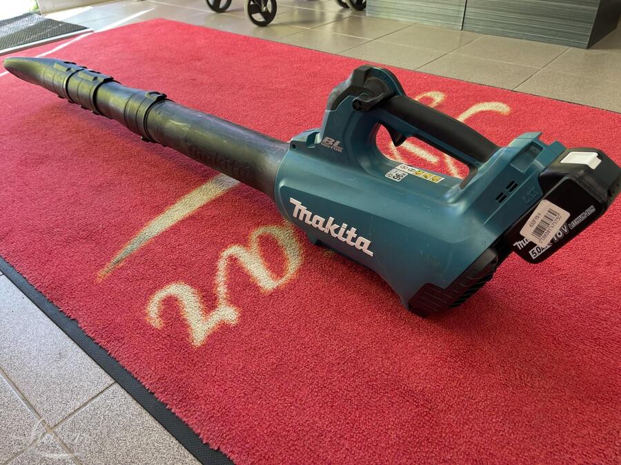 Akupuhur Makita DUB184