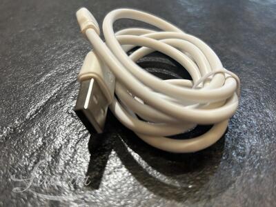 Laadija PRESTICO F7S 1xUSB+Juhe Type C 2.4A UUS!