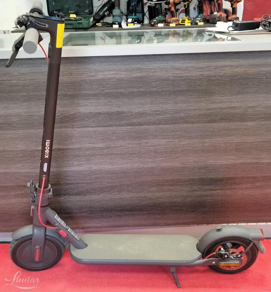 Elektritõukeratas Xiaomi Mi Electric Scooter 4