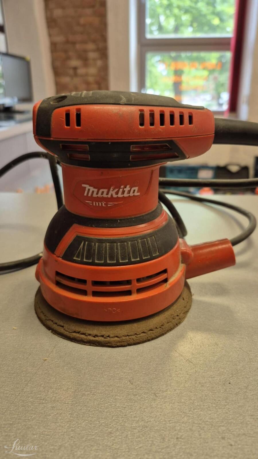 Lihvmasin Makita M9204