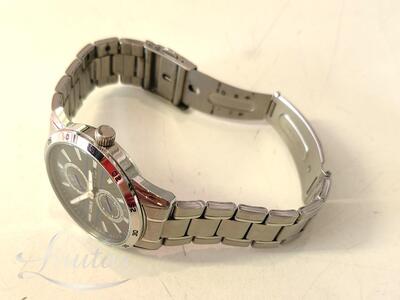 Meestekäekell LORUS R3A39AX-9