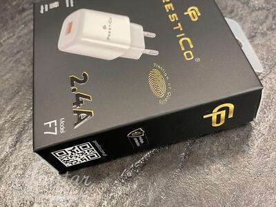 Laadija PRESTICO F7 1xUSB 2.4A valge UUS