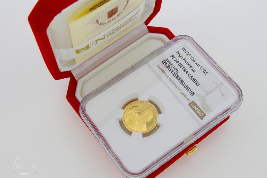 Kuldmünt 917* Pontificate OF H.H. Francis III 2015a