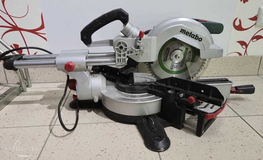 Järkamissaag Metabo KGS 216 M