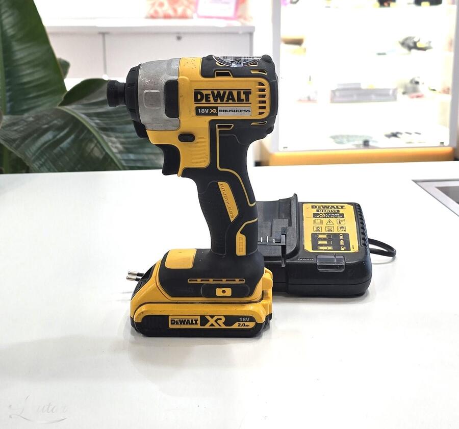 Akulöökkruvikeeraja DeWalt DCF887