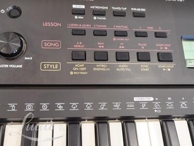Süntesaator YAMAHA PSR-E273