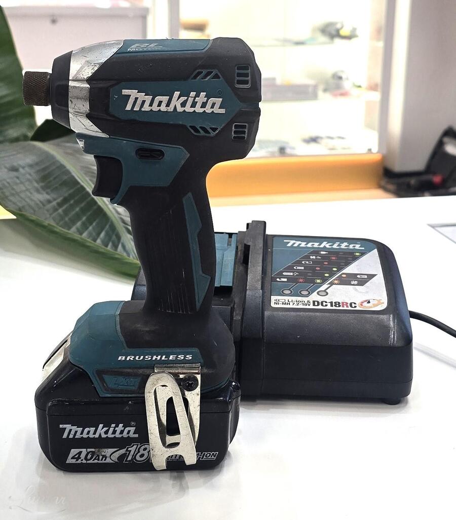 Akulöökkruvikeeraja Makita DTD153