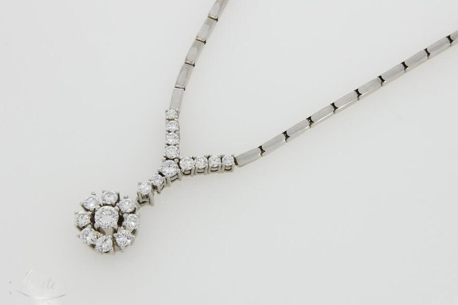 Kuldkaelakett 750* Briljandid