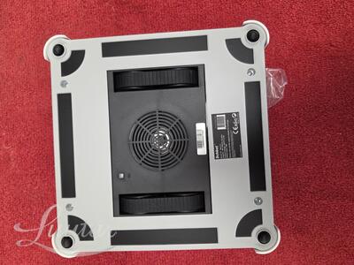 Aknapesurobot Schbot Wind X1