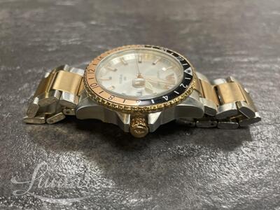 Käekell Emporio Armani World Explorer Silver colored/Rose gold colored steel Ø42 mm