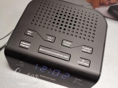 Kell-Raadio Sencor SRC 136B