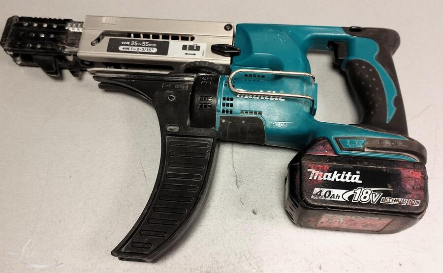 Akulindikruvikeeraja Makita DFR550
