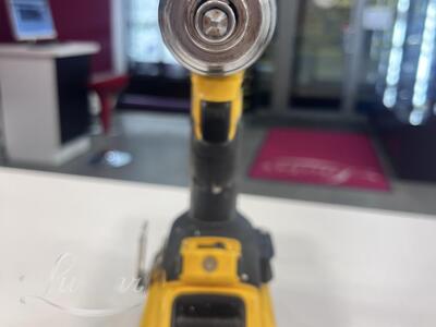 Akutrell-kruvikeeraja DeWalt DCZ796