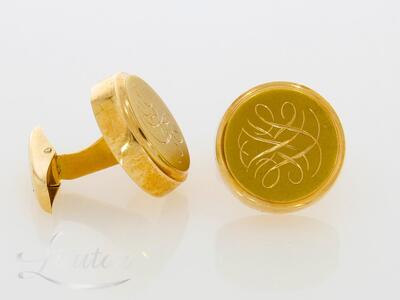 Kuld mantsetinööbid 585*