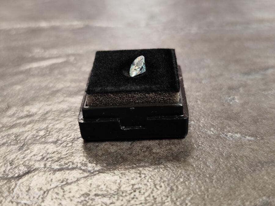 Teemant 1ct 6.5mm UUS!