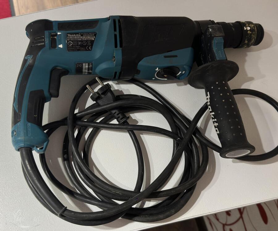 Puurvasar Makita HR2630T