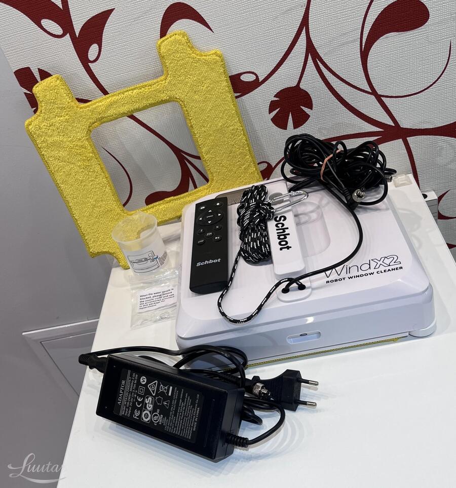 Schbot Wind X2 aknapesurobot pihustussüsteemiga