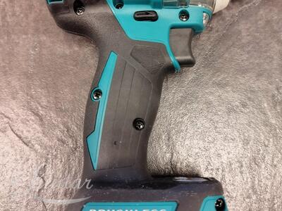 Aku mutrivõti Makita DTW300