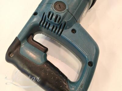 Tiigersaag Makita JR3051TK