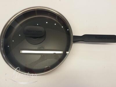 Tupperware pann kaanega 28cm