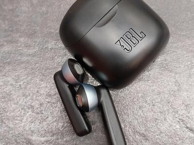 Juhtmevaba kõrvaklapid JBL Tune 225tws