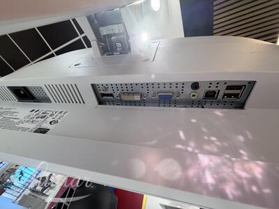 Monitor Fujitsu B24-8T