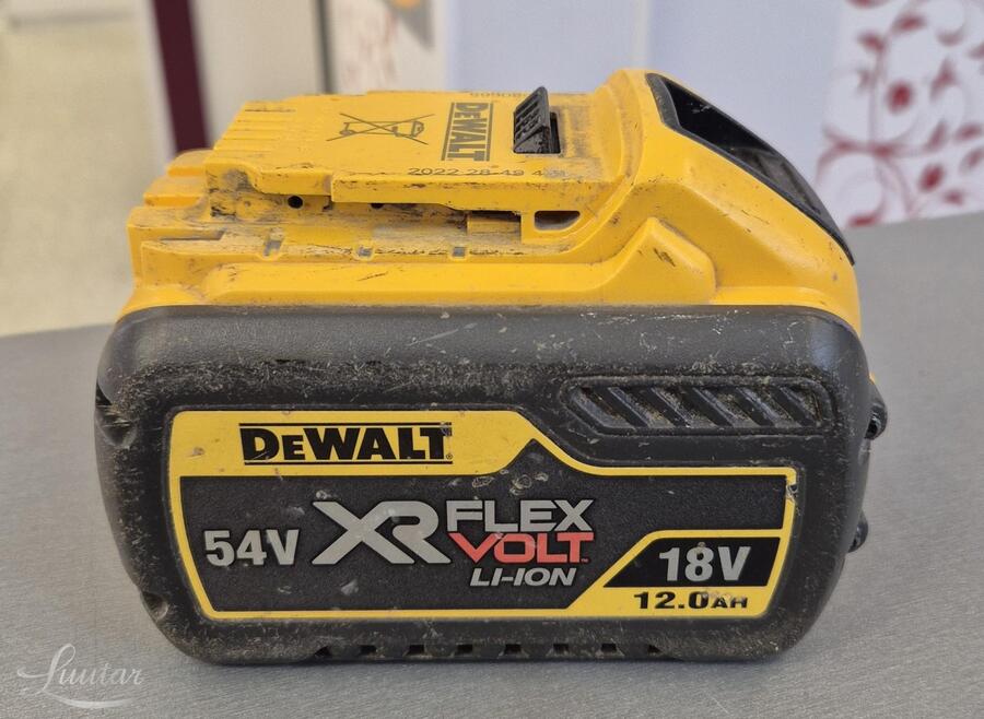 Aku Dewalt DCB548