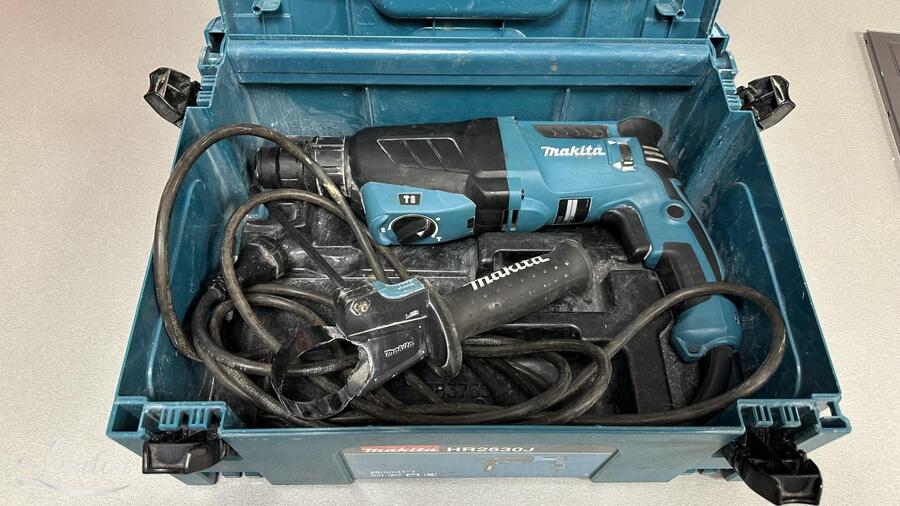 Puurvasar Makita HR2630