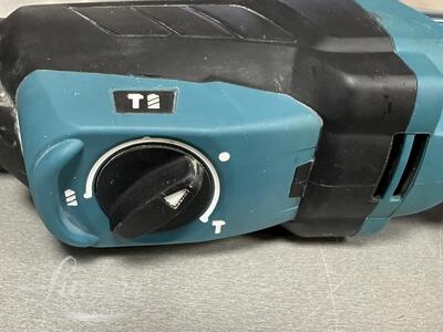 Puurvasar Makita HR2630