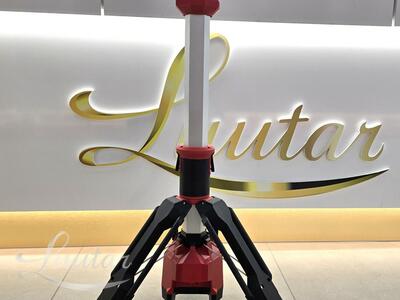 Statiiviga valgusti Milwaukee M12 SAL